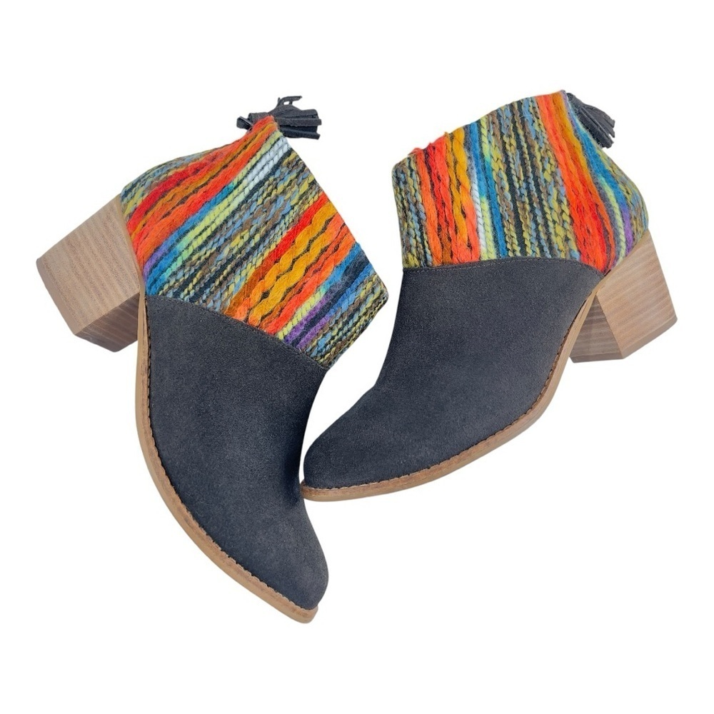 Toms Brown Suede Ankle Boots with Boho Design Size 6 Great Preowned Condition